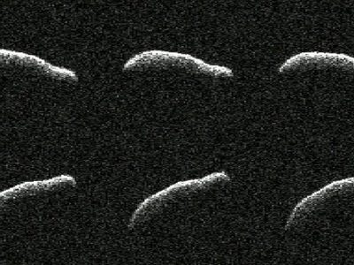 Un asteroide extremadamente alargado pasó cerca de la Tierra