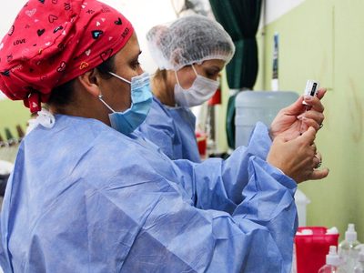 Coronavirus: ya se aplicaron 779 terceras dosis en Neuquén