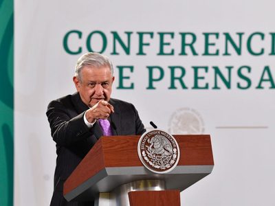 Regresar a aulas, la "mejor terapia para todos": AMLO