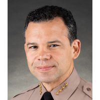 Reportan que jefe policial de Miami se disparó tras discutir con su esposa