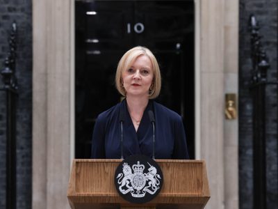 Truss defiende ante el Parlamento de Reino Unido la reducción de impuestos