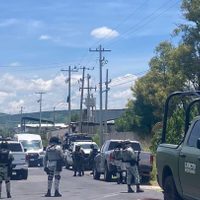Asesinan a cuatro hombres y una mujer dentro de una recicladora en Apaseo el Alto