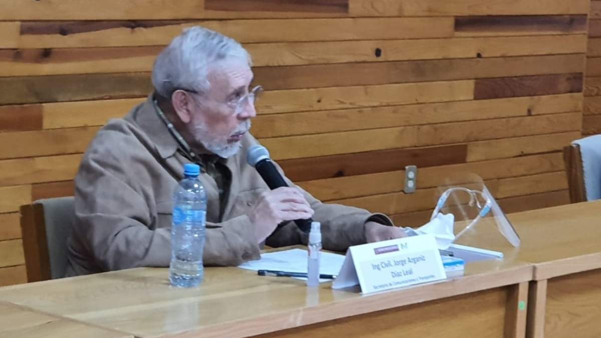El titular de la SCT, Jorge Arganis Díaz Leal, informó el cambio de nombre de la SCT