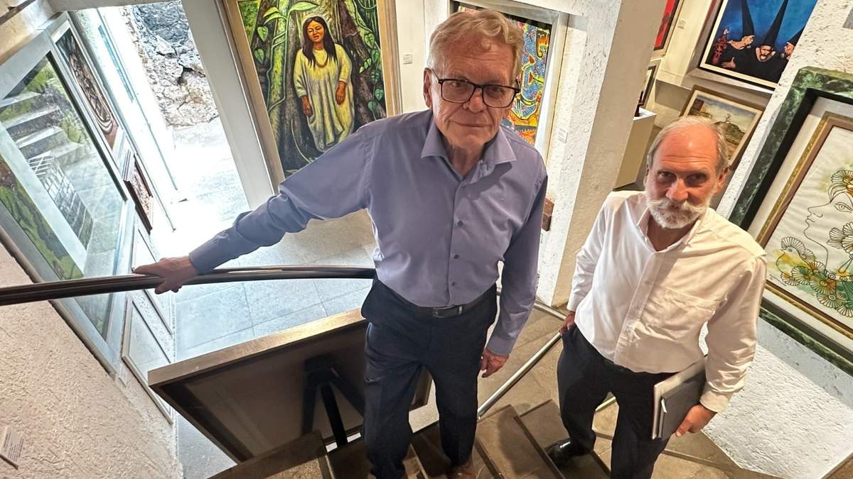 Roberto Bustamante y Plutarco Barreiro, en el Centro Cultural Pedregal
