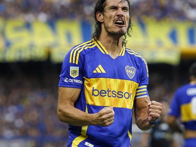 Cavani, ni al banco de suplentes