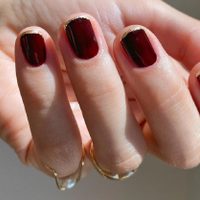 Nail Art: la manicura tendencia en 2025 que necesita poco mantenimiento y es perfecta para las +40
