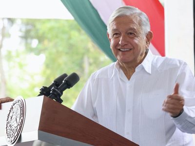 “No nos vamos a quedar sin luz”: AMLO ante advertencias de insuficiente capacidad de suministro