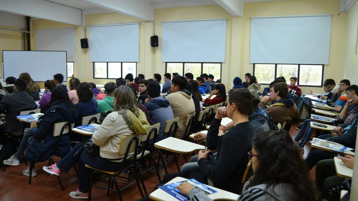 Escuelas secundarias de Neuquén. Fuente: (Twitter)
