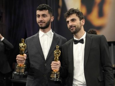 Basel Adra, director palestino ganador de un Oscar, dice que tropas israelíes allanaron su casa