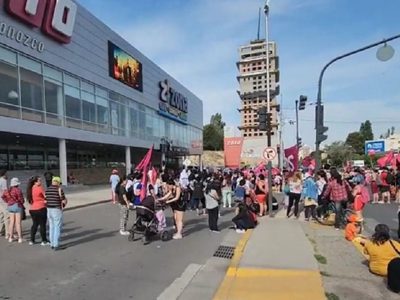 Somos Barrios de Pie reclamó en un súper contra la "especulación inflacionaria"