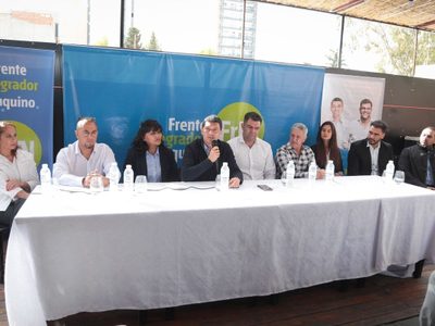 Koopmann protagonizó la presentación de los candidatos a diputados del FrIN