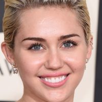 ¡Sin uno y sin el otro! ¿Miley Cyrus volvió a la soltería?