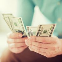 El ritual simple para destrabar el dinero que prestaste y todavía no volvió
