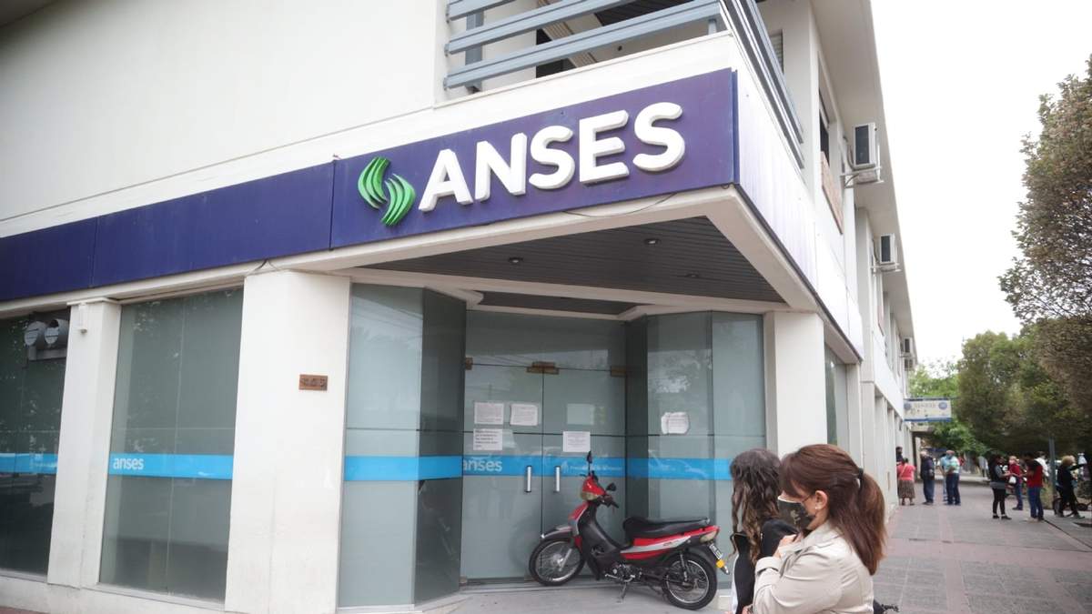 El martes la ANSES depositará los montos correspondientes de ocho planes. Fuente: (Twitter)