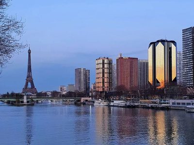 París concede ciudadanía honoraria a Kiev, la primera vez que se otorga este título a una ciudad