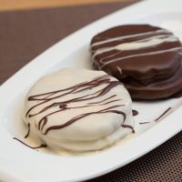 Alfajor sin azúcar ni harina común, con masa de pistachos: no gastes en el kiosco y prepará esta receta exquisita