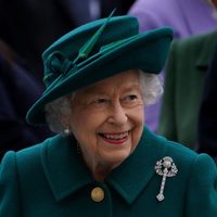 La Reina Isabel II mantiene dos audiencias virtuales después de contraer covid-19