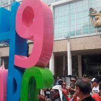 Padres de víctimas de guardería ABC erigen antimonumento frente al IMSS