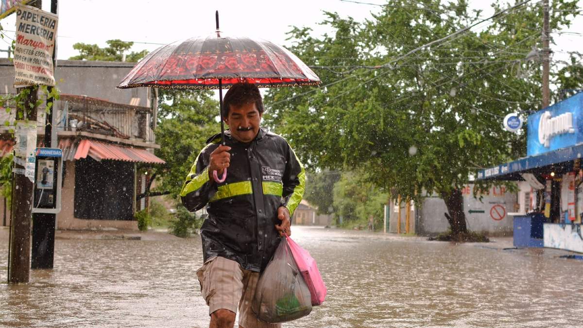 Intentas inundaciones al oeste de México. Fuente: (Twitter)