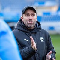 De campeón a pelar el descenso: el pésimo momento que atraviesa un ex DT de Racing en Europa