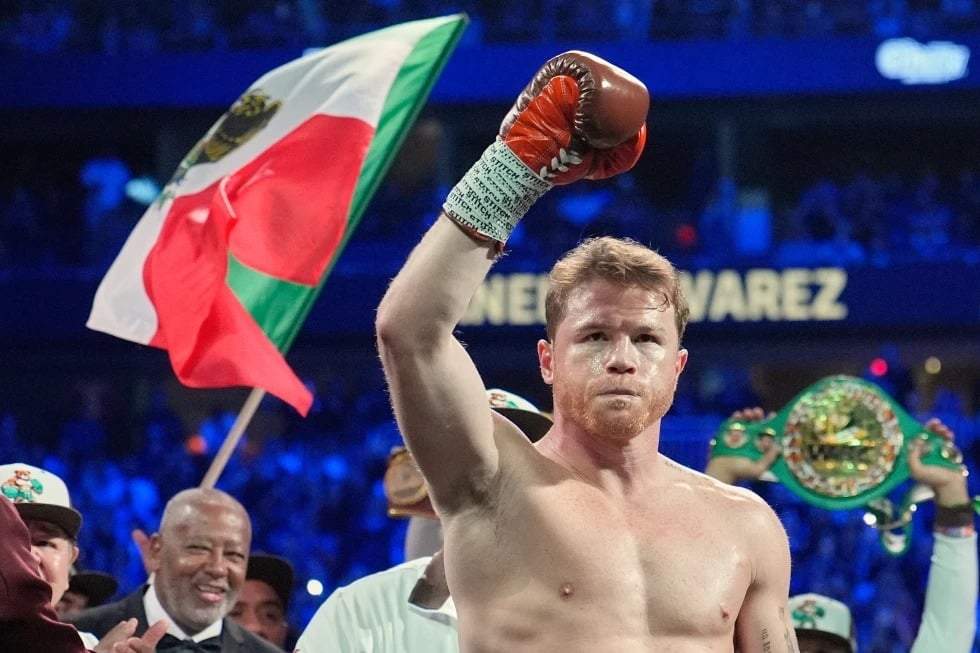 Canelo Álvarez reacciona antes de su pelea contra Edgar Berlanga por el título supermediano el sábado 14 de septiembre de 2024 en Las Vegas.
