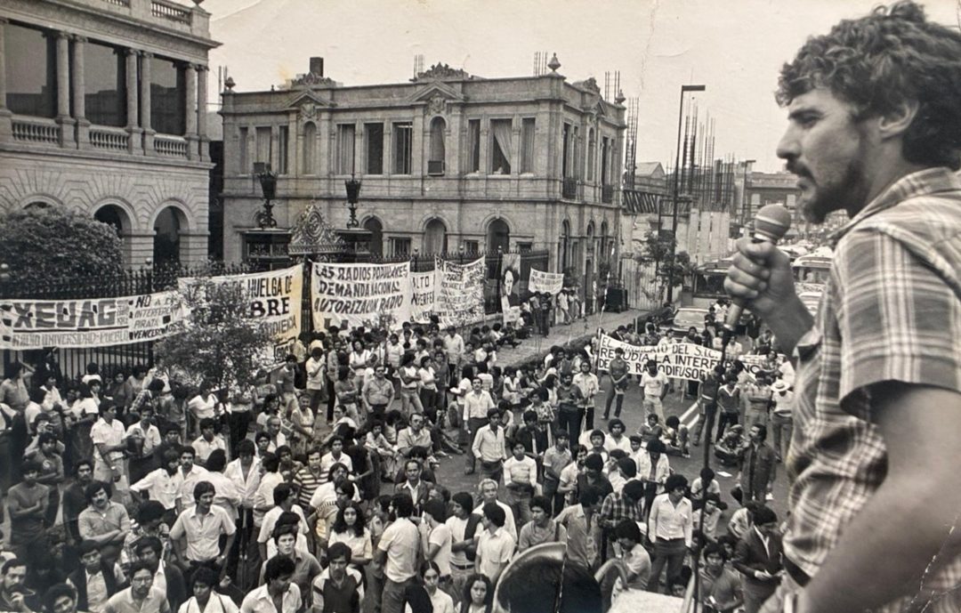 PROTESTA CDMX 1982 Foto Archivo Radio Universidad-Pueblo 16jul25
