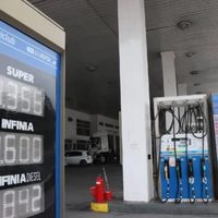 YPF volvió a aumentar los combustibles en Neuquén y el litro de nafta premium llegó a 1600 pesos