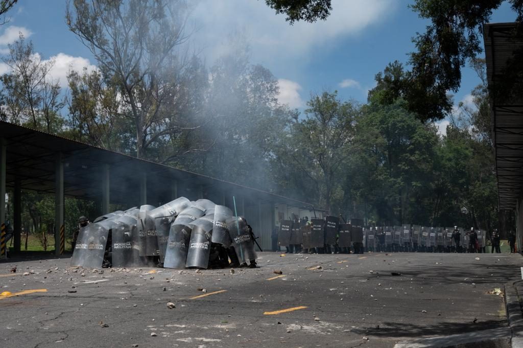 Ayotzinapa Campo Militar 2