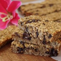 Barritas de cereales caseras y sin gluten: ni se te ocurra gastar en el kiosco y preparalas así de crocantes y ricas