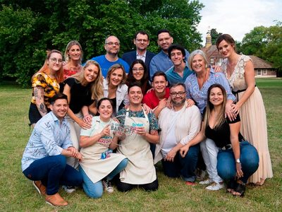 "Hay amor": La relación entre dos miembros de "Bake Off" que nació en Telefe y se afianza