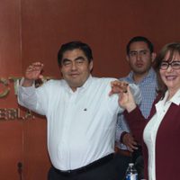 Miguel Barbosa registra su candidatura por Morena a la gubernatura de Puebla