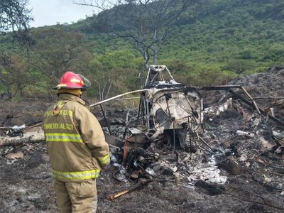 Avioneta para fumigar se desploma en Atotonilco El Alto