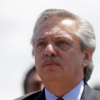 Duro mensaje del Presidente: "No somos irresponsables" que ofrecen "lo que no pueden cumplir"
