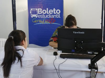 Estudiantes universitarios tienen plazo hasta el 31 de agosto para revalidar el boleto gratuito