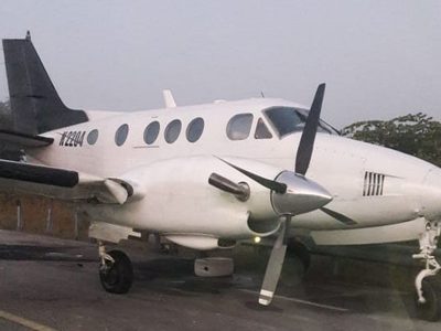 Sedena confirma aseguramiento de avioneta con 26 paquetes de cocaína