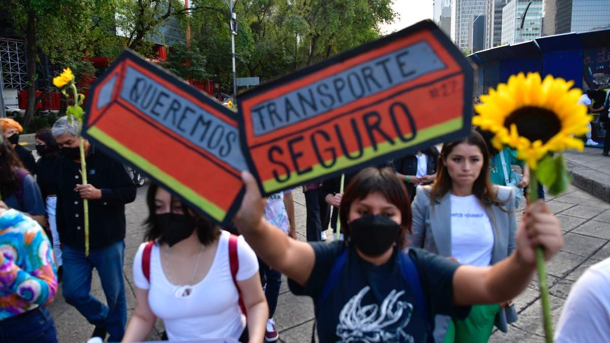 La marcha por las víctimas del accidente en la Línea 3 del Metro