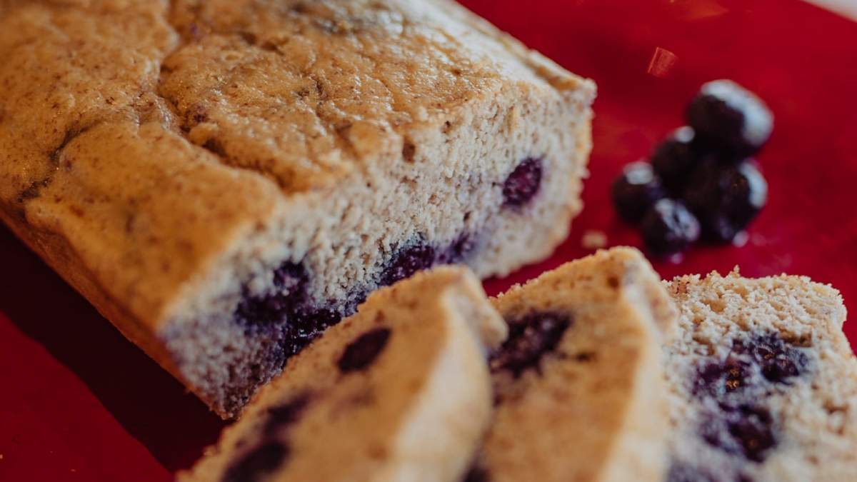 Budín de arándanos. Fuente: (Instagram)