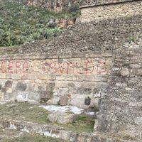 INAH reprueba grafiti en zona de monumentos en Huapalcalco, Hidalgo