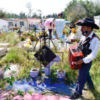 Gobierno de la CDMX presenta propuesta para regular panteones tras caso del bebé Tadeo
