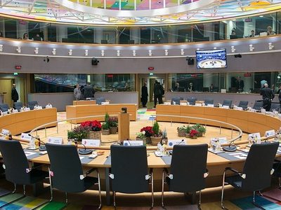 Extrema derecha española pide a la UE considerar terroristas a cárteles mexicanos