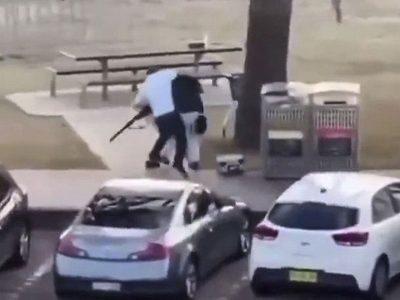Héroe civil desarmó a un terrorista en pleno ataque antisemita en Australia