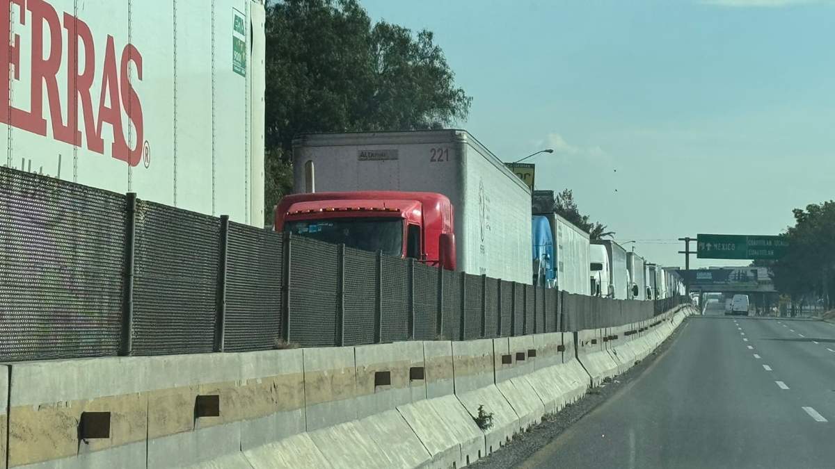 Tráfico vehicular en la México-Querétaro