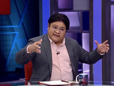 AMLO se ha convertido en el gran locutor de un público fiel: Gibrán Ramírez