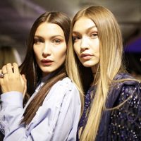 Muy tierno: Bella y Gigi Hadid lucieron sus pancitas en una dulce postal para enmarcar