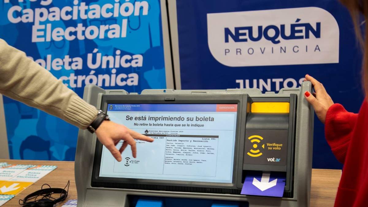 Un simulador de voto electrónico que se usará en los comicios municipales. Fuente (Twitter)