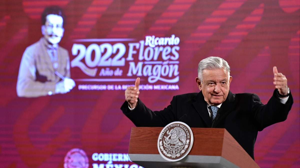 El mandatario mandó sus felicitaciones por el anuncio del enlace matrimonial