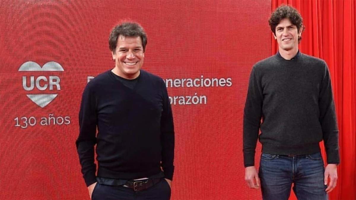 Facundo Manes y el senador Martin Losteau, quienes disputarían la dirección del radicalismo Fuente: (Twitter)