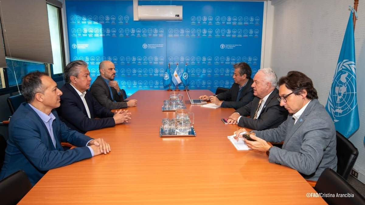 Reunión con la FAO. Fuente: (Twitter)