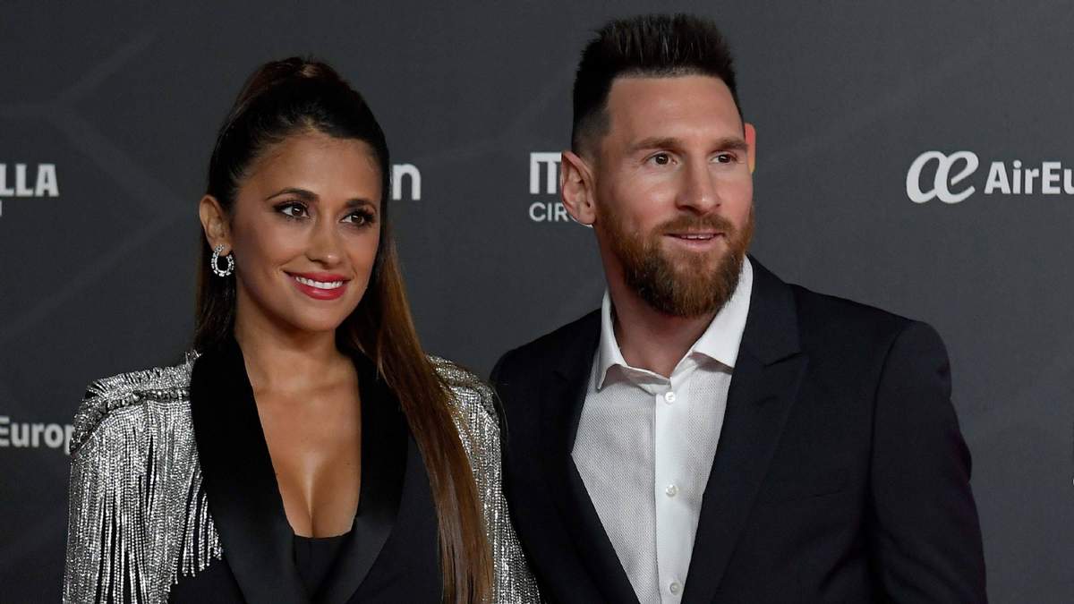 Antonela Roccuzzo. Lionel Messi. Fuente: (Instagram)