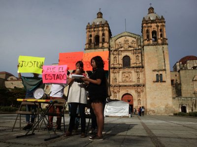 Regresan a Nochixtlán 32 niños indígenas; artistas reiteran condena a los hechos